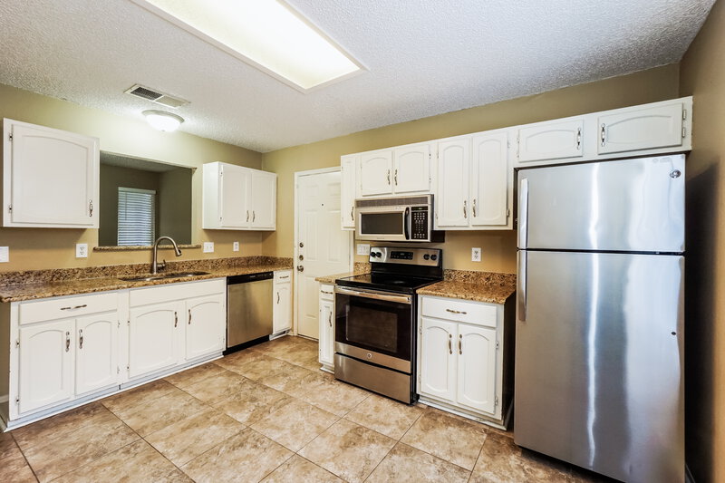 0/Mo, 14139 Cradlewood St San Antonio, TX 78233 Kitchen View 2