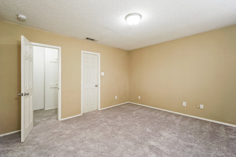 0/Mo, 14139 Cradlewood St San Antonio, TX 78233 Main Bedroom View