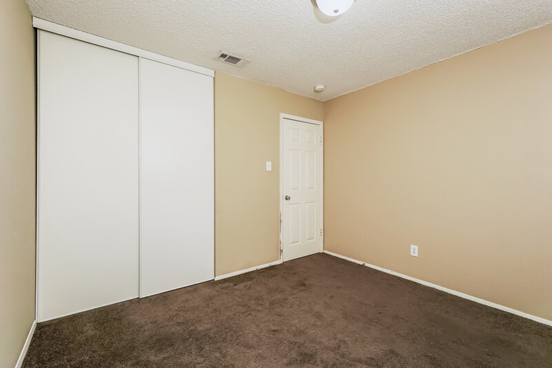 0/Mo, 14139 Cradlewood St San Antonio, TX 78233 Bedroom View 3