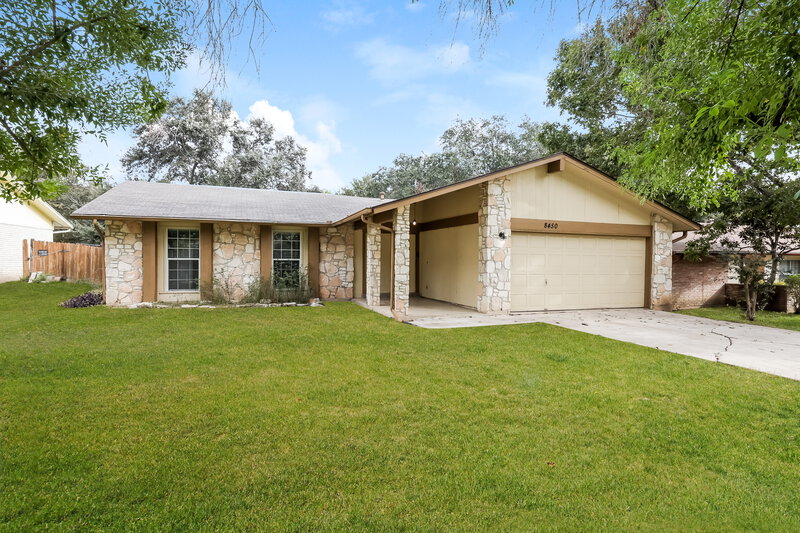 2,110/Mo, 8450 Littleport Dr San Antonio, TX 78239 Misc View