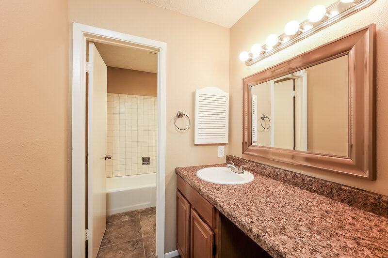 2,110/Mo, 8450 Littleport Dr San Antonio, TX 78239 Misc View 14