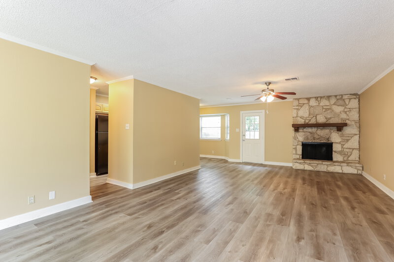 1,235/Mo, 6839 De Palma San Antonio, TX 78239 Living Room View 3