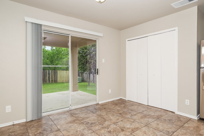 2,250/Mo, 7858 Hedrick Farm San Antonio, TX 78239 Dining Room View