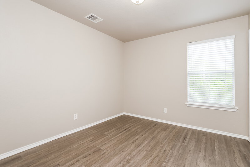 2,250/Mo, 7858 Hedrick Farm San Antonio, TX 78239 Bedroom View 3