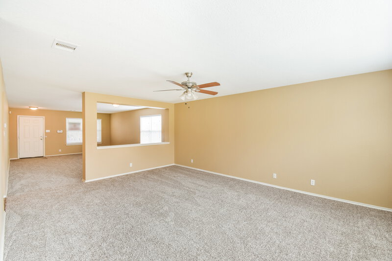 2,075/Mo, 7727 Eastbrook Farm San Antonio, TX 78239 Family Room View