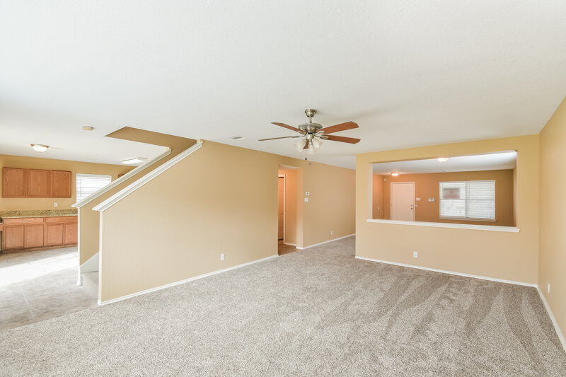 2,075/Mo, 7727 Eastbrook Farm San Antonio, TX 78239 Family Room View 2