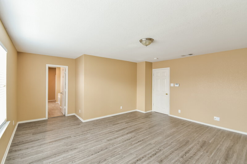 2,075/Mo, 7727 Eastbrook Farm San Antonio, TX 78239 Master Bedroom View 3
