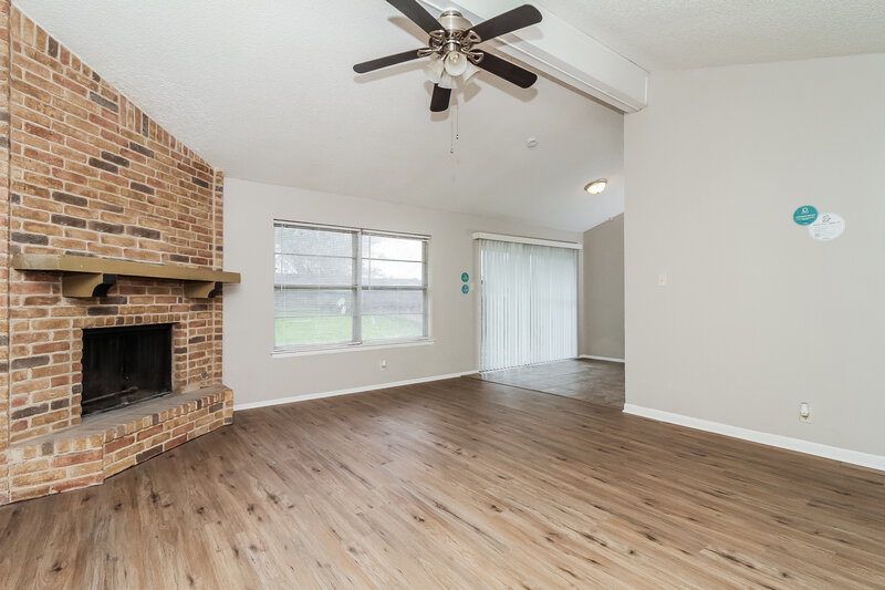 1,635/Mo, 7935 Forest Flame San Antonio, TX 78239 Living Room View