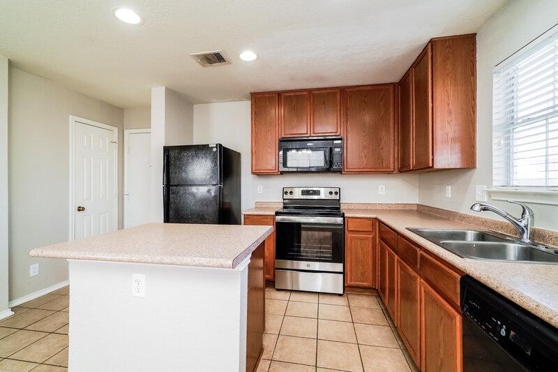 1,525/Mo, 7426 Circle Farm San Antonio, TX 78239 Misc View 8