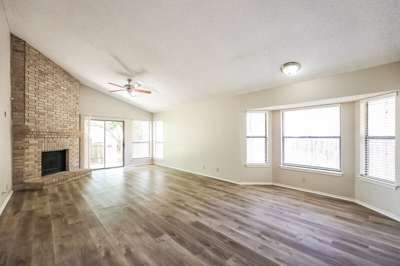 1,700/Mo, 6303 Crab Orchard San Antonio, TX 78240 Living Room View 3