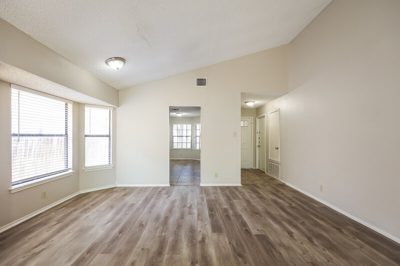 1,700/Mo, 6303 Crab Orchard San Antonio, TX 78240 Dining Room View