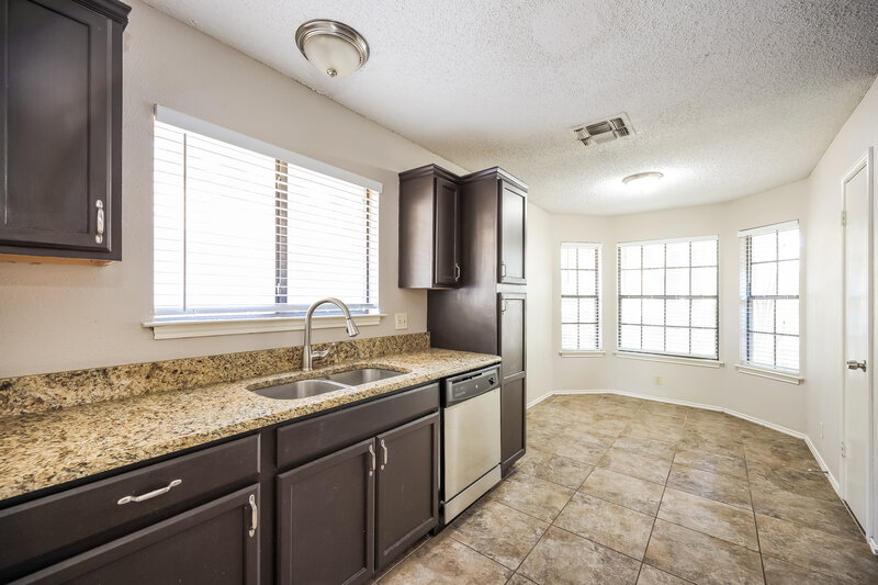 1,700/Mo, 6303 Crab Orchard San Antonio, TX 78240 Kitchen View