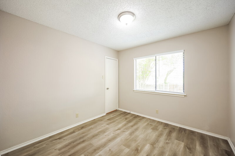 1,700/Mo, 6303 Crab Orchard San Antonio, TX 78240 Bedroom View 2
