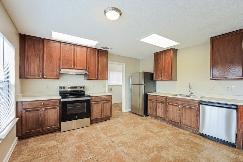 1,530/Mo, 5902 Encanto Point Dr San Antonio, TX 78244 Kitchen View 2