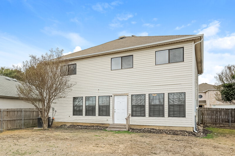 1,530/Mo, 5902 Encanto Point Dr San Antonio, TX 78244 Rear View