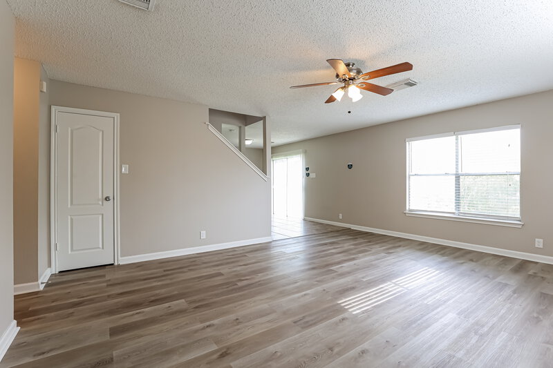 2,510/Mo, 3634 Candleglenn Dr San Antonio, TX 78244 Living Room View 2