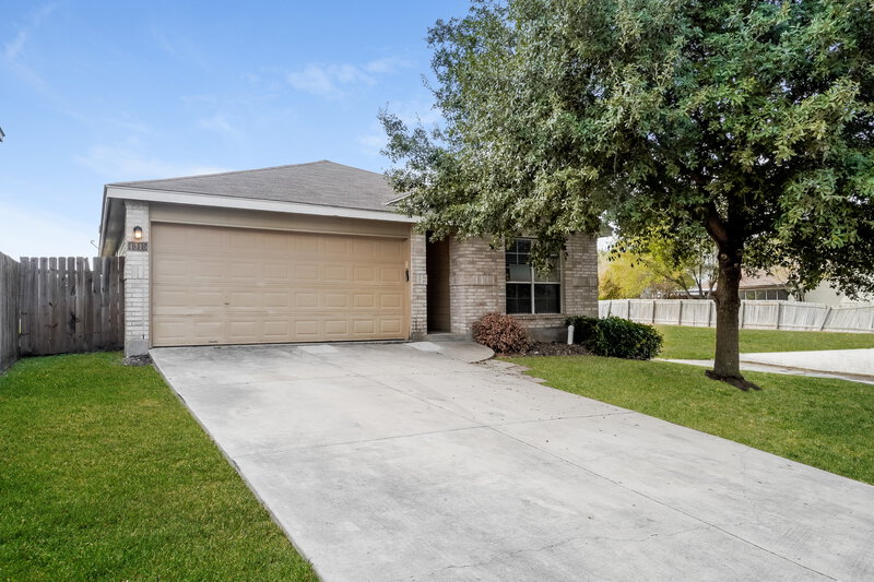 1,690/Mo, 4315 Lakeway Dr San Antonio, TX 78244 Front View