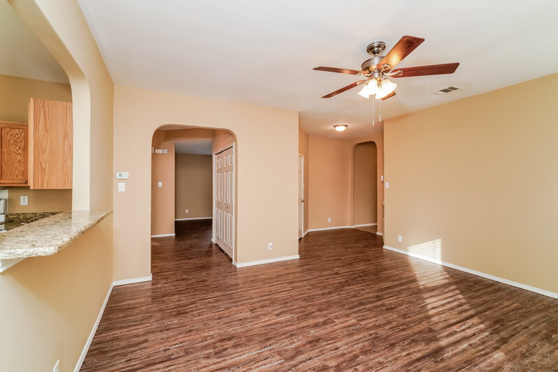 1,690/Mo, 4315 Lakeway Dr San Antonio, TX 78244 Living Room View 5