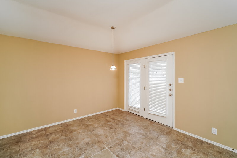 1,690/Mo, 4315 Lakeway Dr San Antonio, TX 78244 Dining Room View