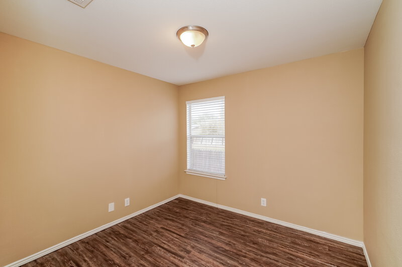 1,690/Mo, 4315 Lakeway Dr San Antonio, TX 78244 Bedroom View 4