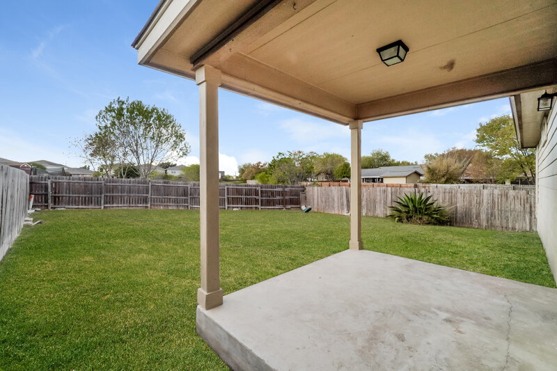 1,690/Mo, 4315 Lakeway Dr San Antonio, TX 78244 Patio View