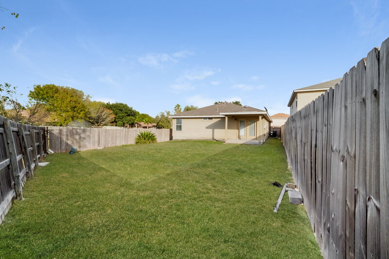 1,690/Mo, 4315 Lakeway Dr San Antonio, TX 78244 Rear View