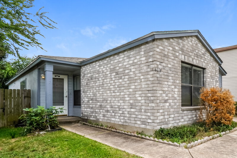 1,345/Mo, 6114 Candletree San Antonio, TX 78244 Front View