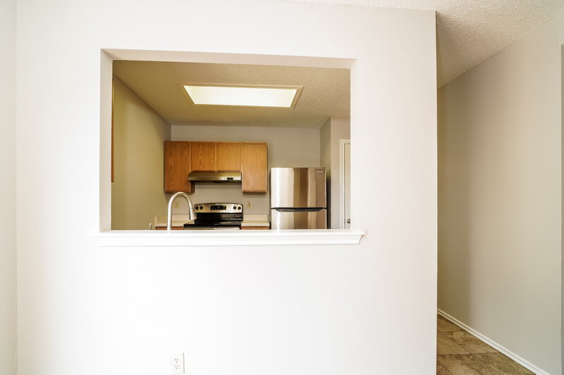 1,345/Mo, 6114 Candletree San Antonio, TX 78244 Kitchen View 2