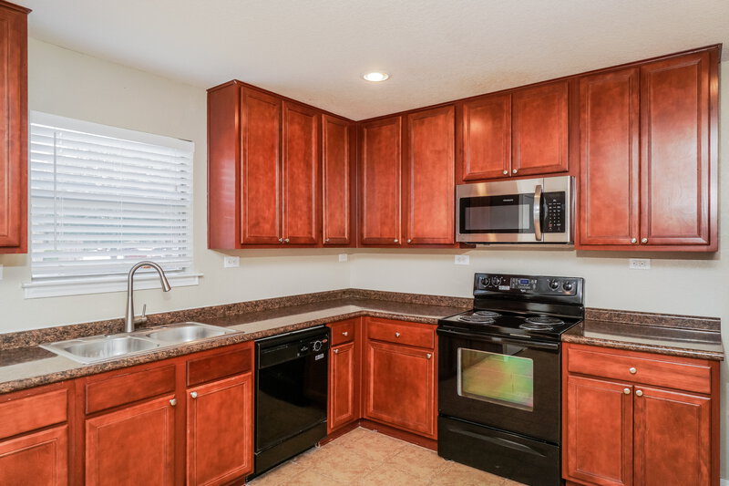 1,495/Mo, 3230 Sunbird Bay San Antonio, TX 78245 Kitchen View 2