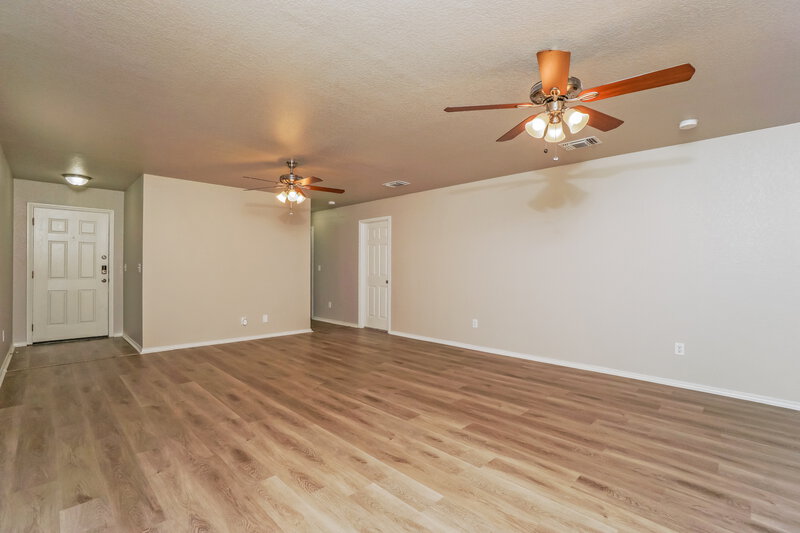 1,495/Mo, 3415 Calico Corner San Antonio, TX 78245 Living Room View 2