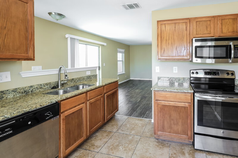 1,435/Mo, 9638 Sandflat Pass San Antonio, TX 78245 Kitchen View