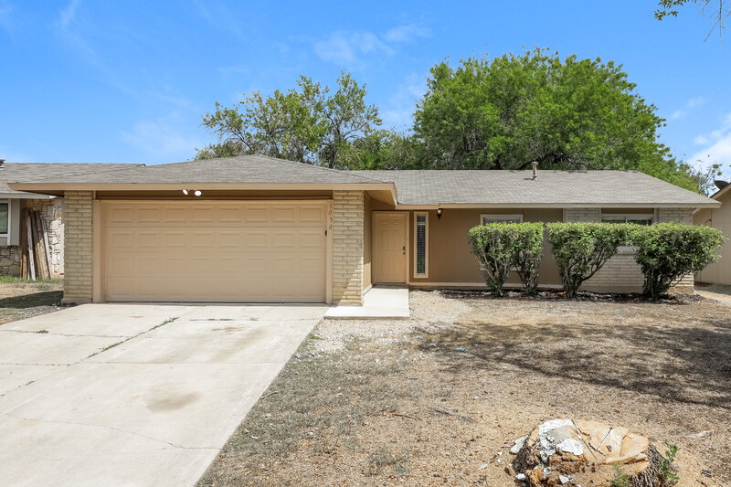 1,465/Mo, 1030 Honeytree Ln San Antonio, TX 78245 External View
