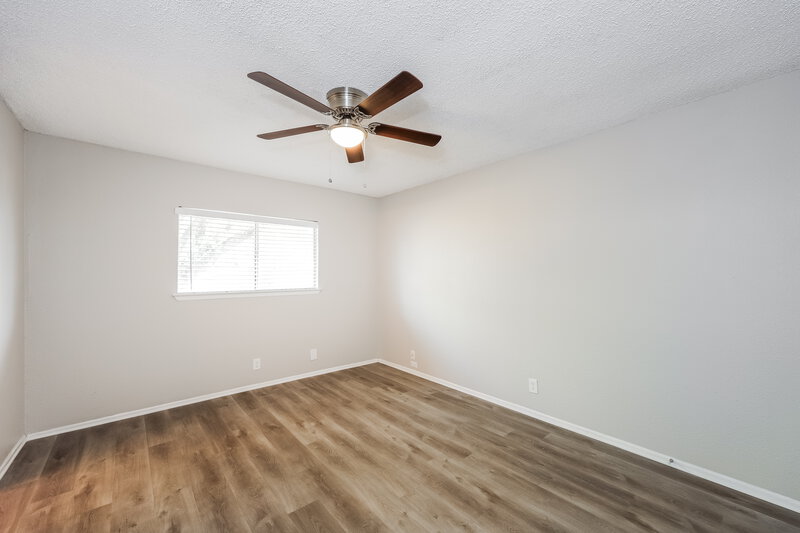 1,465/Mo, 1030 Honeytree Ln San Antonio, TX 78245 Main Bedroom View