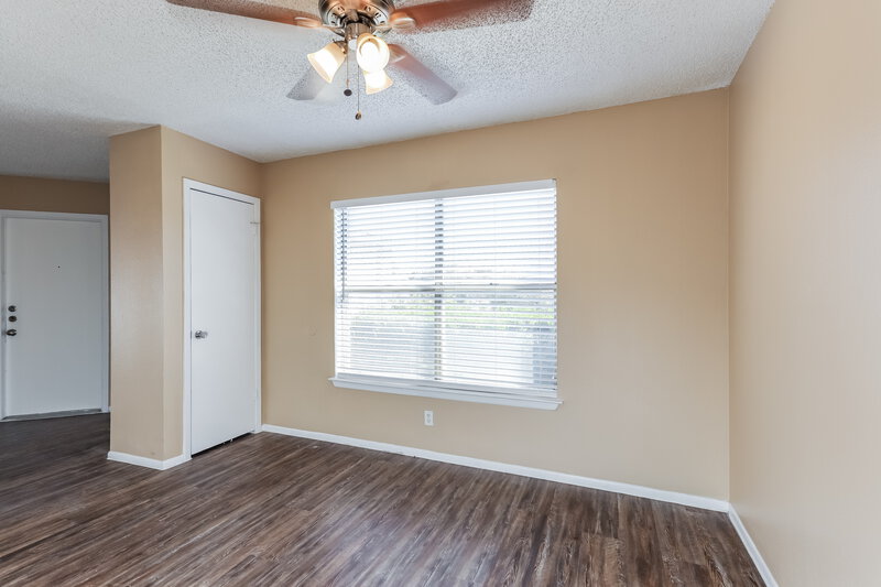 1,640/Mo, 2949 Moss Plain Dr San Antonio, TX 78245 Main Bedroom View