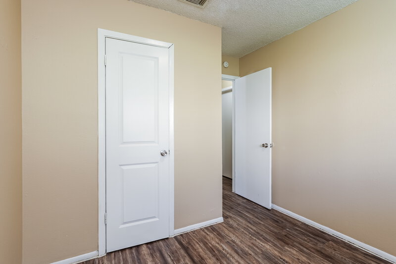 1,640/Mo, 2949 Moss Plain Dr San Antonio, TX 78245 Bedroom View 4