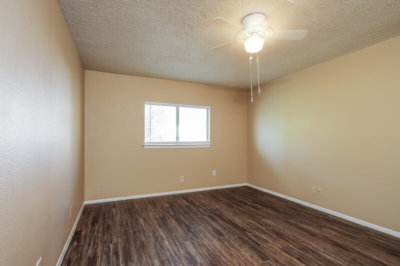 1,640/Mo, 2949 Moss Plain Dr San Antonio, TX 78245 Bedroom View 6