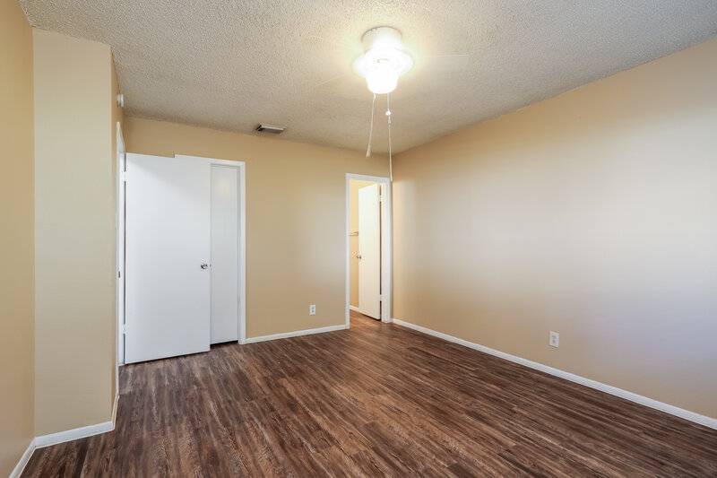 1,640/Mo, 2949 Moss Plain Dr San Antonio, TX 78245 Bedroom View 8