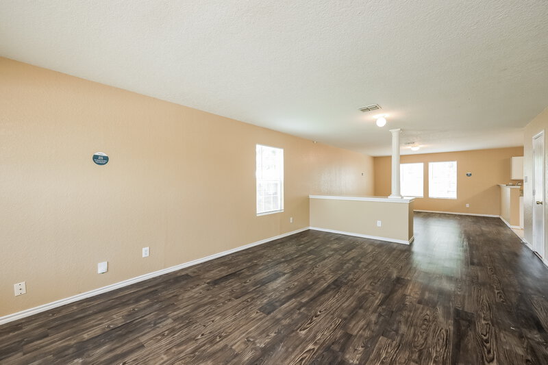 1,455/Mo, 3711 Amber Gap San Antonio, TX 78245 Living Room View 2