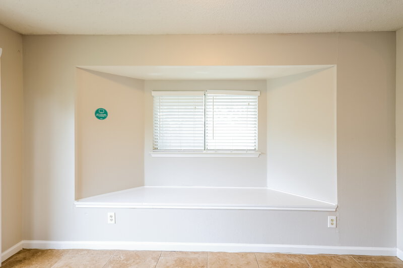 1,910/Mo, 9803 Raven Field Dr San Antonio, TX 78245 Dining Room View