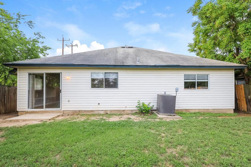 1,910/Mo, 9803 Raven Field Dr San Antonio, TX 78245 Rear View