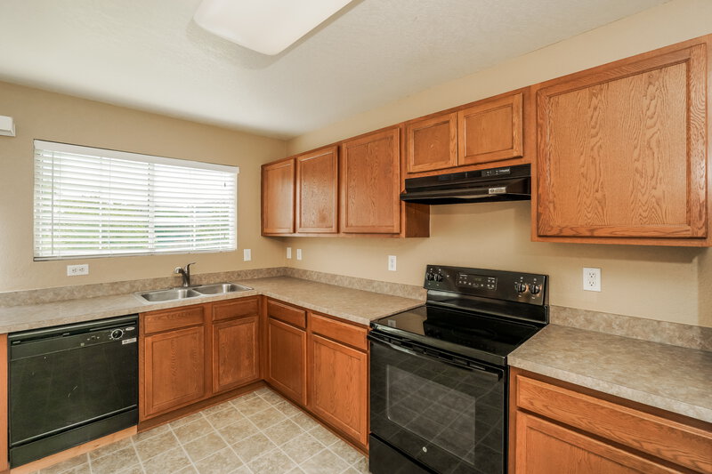 1,755/Mo, 3811 Amber Chase San Antonio, TX 78245 Kitchen View 2