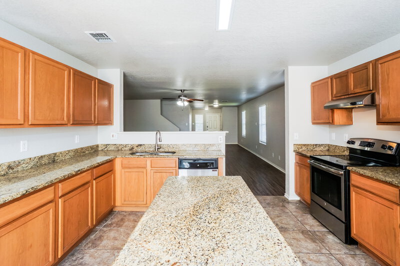 2,090/Mo, 3818 Amber Chase San Antonio, TX 78245 Kitchen View