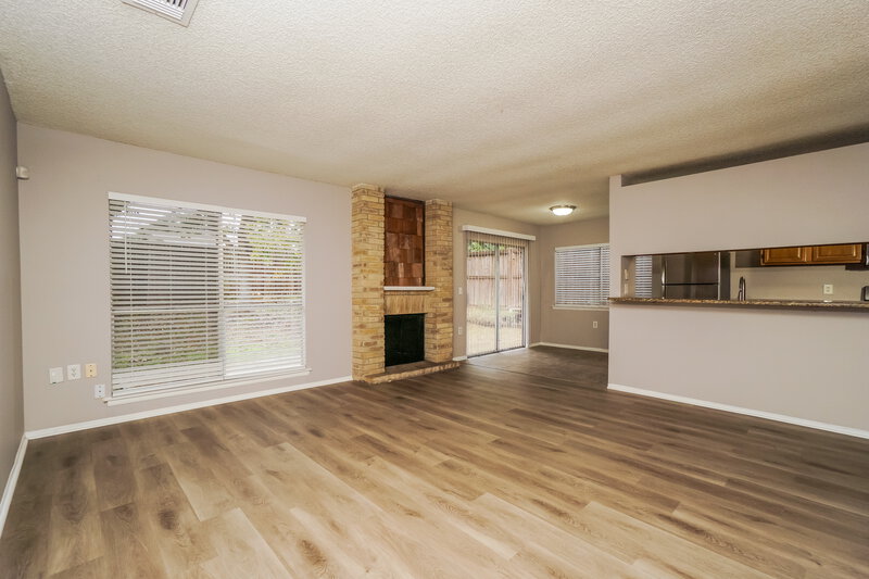 1,625/Mo, 16327 Ross Oak St San Antonio, TX 78247 Living Room View