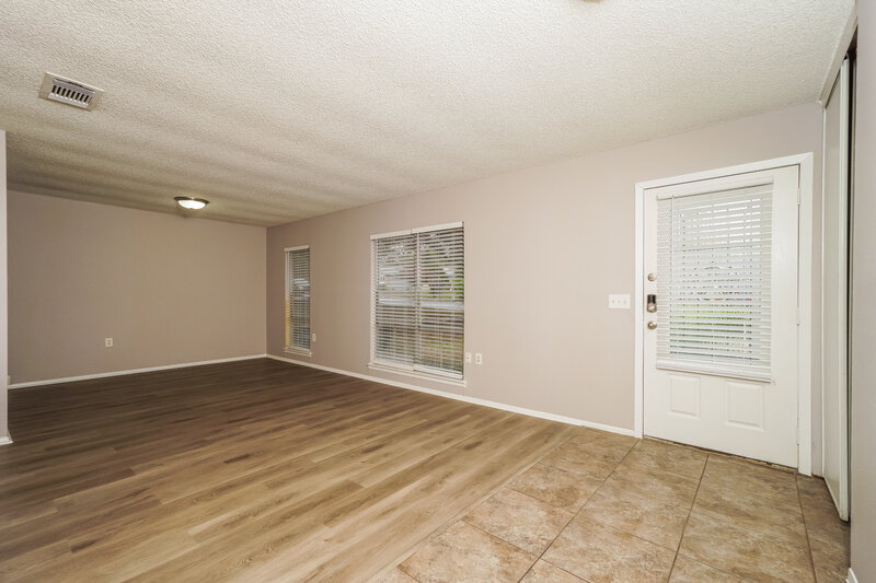 1,625/Mo, 16327 Ross Oak St San Antonio, TX 78247 Dining Room View