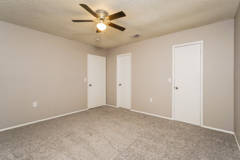 1,625/Mo, 16327 Ross Oak St San Antonio, TX 78247 Main Bedroom View