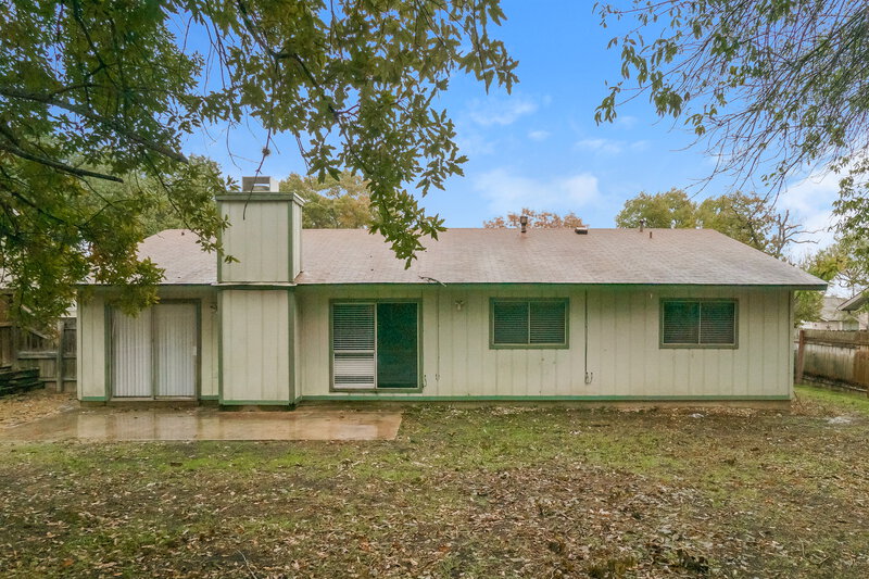 1,625/Mo, 16327 Ross Oak St San Antonio, TX 78247 Rear View