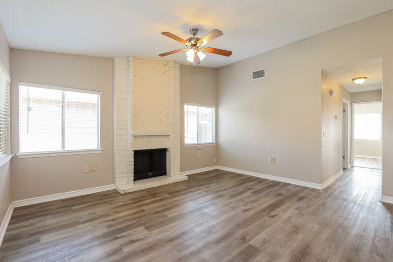 1,605/Mo, 16419 Spruce Leaf St San Antonio, TX 78247 Living Room View 2