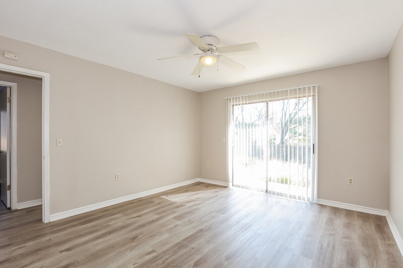 1,605/Mo, 16419 Spruce Leaf St San Antonio, TX 78247 Main Bedroom View