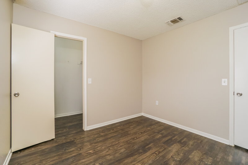 2,300/Mo, 9334 Lands Point St San Antonio, TX 78250 Bedroom View 3