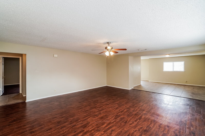 2,165/Mo, 8923 Athens San Antonio, TX 78251 Living Room View